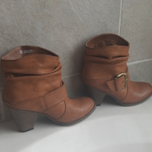 boots - Picture 5 of 6